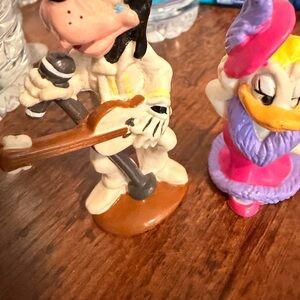 Disney Goofy and Daisy Duck Mini Figures Set - White, Brown, Pink, Purple